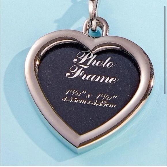 Silver Tone Picture Frame Heart Shaped Keychain- NWT - Picture 3 of 5